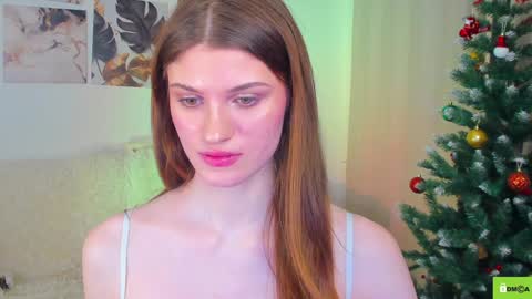 Snapshot of peach_mila chatting on 12.15.24 your love online show from 12.15.24