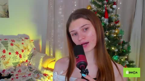 Snapshot of peach_mila chatting on 01.19.25 your love online show from 01.19.25