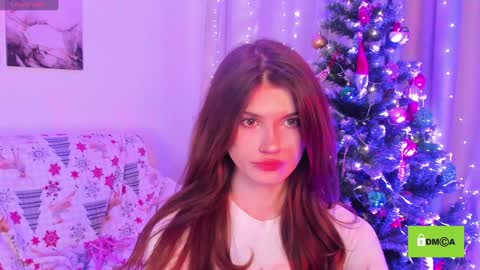 Snapshot of peach_mila chatting on 01.19.25 your love online show from 01.19.25