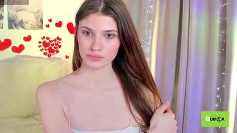 Snapshot of peach_mila chatting on 02.13.25 your love online show from 02.13.25