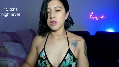 Snapshot of peach_paradisee chatting on 02.19.25 S online show from 02.19.25