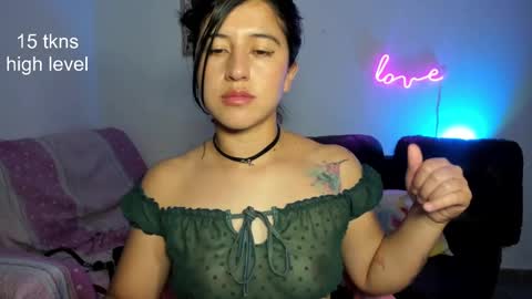 Snapshot of peach_paradisee chatting on 03.02.25 S online show from 03.02.25