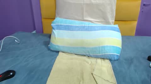 Snapshot of peachassxx chatting on 02.14.26 peachy online show from 02.14.26