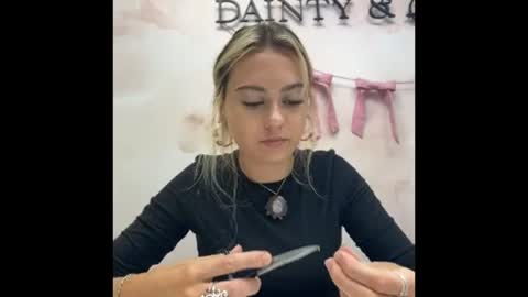peachesncreampiezz online show from 07.10.26