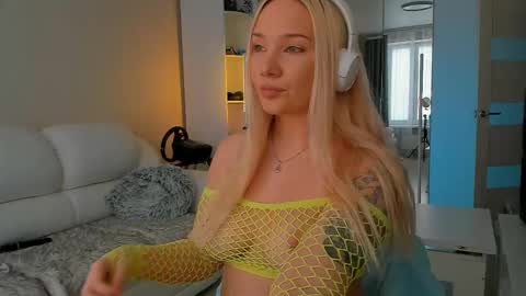 peachju1cy online show from 02.21.25