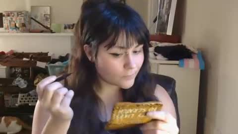 peakobunny online show from 12.21.25