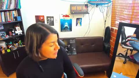 Tangerine Penaut online show from 01.12.25