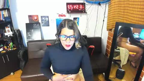 Tangerine Penaut online show from 01.18.25