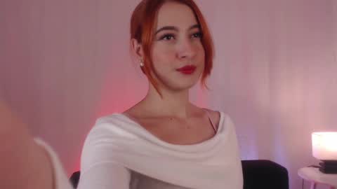 Snapshot of pear__moon chatting on 02.28.25 LILLY online show from 02.28.25