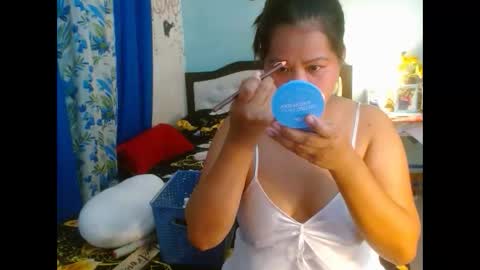 pearlaofasia21 online show from 11.26.25