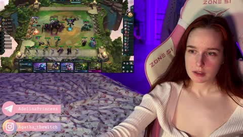 Snapshot of pearlprincess_ chatting on 02.01.25 Adelina online show from 02.01.25