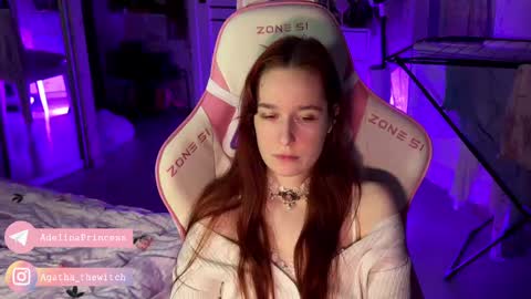 Snapshot of pearlprincess_ chatting on 02.12.25 Adelina online show from 02.12.25