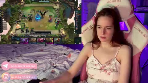 Snapshot of pearlprincess_ chatting on 02.13.25 Adelina online show from 02.13.25