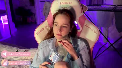 Snapshot of pearlprincess_ chatting on 02.16.25 Adelina online show from 02.16.25