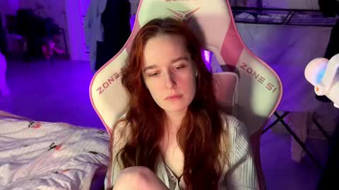 Snapshot of pearlprincess_ chatting on 03.11.25 Adelina online show from 03.11.25