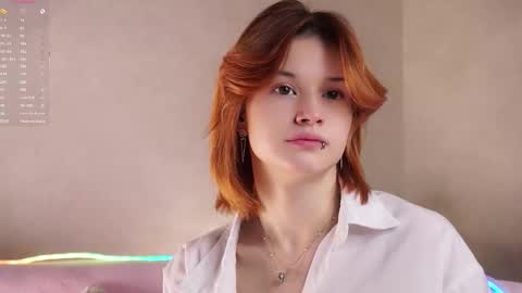 Snapshot of pebee chatting on 10.19.25 Lily online show from 10.19.25