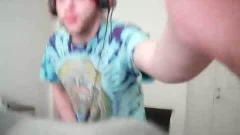 Snapshot of peeepit chatting on 01.13.26 peeepit online show from 01.13.26