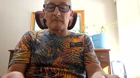 Snapshot of peepingmale chatting on 01.12.25 peepingmale online show from 01.12.25