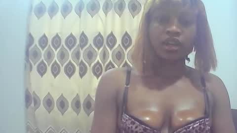 Lizzy online show from 10.31.25