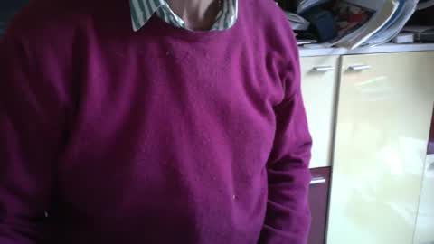 Snapshot of pegaso1000 chatting on 12.18.24 pegaso1000 online show from 12.18.24