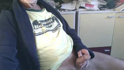 Snapshot of pegaso1000 chatting on 12.27.24 pegaso1000 online show from 12.27.24