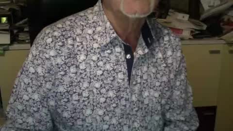 Snapshot of pegaso1000 chatting on 12.27.24 pegaso1000 online show from 12.27.24