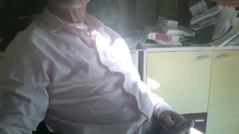 Snapshot of pegaso1000 chatting on 02.14.25 pegaso1000 online show from 02.14.25