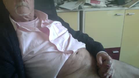Snapshot of pegaso1000 chatting on 02.15.25 pegaso1000 online show from 02.15.25