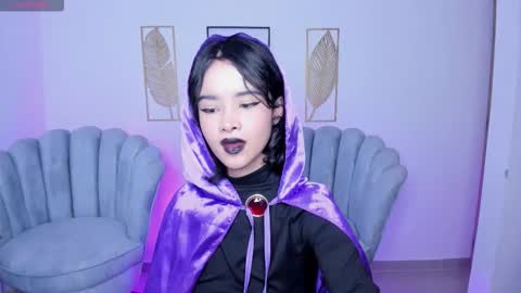 Snapshot of pekylove chatting on 10.31.25 pekylove online show from 10.31.25