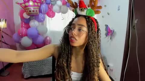 peneelopeecute online show from 12.18.24