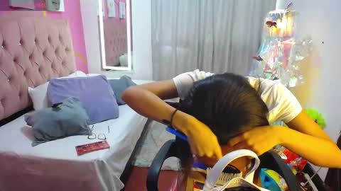 peneelopeecute online show from 11.24.25