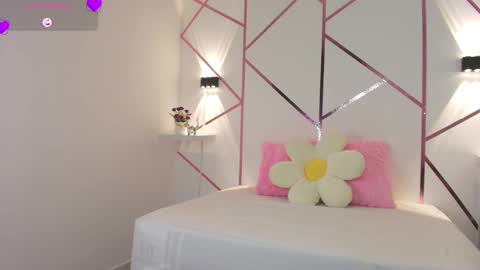 Nana online show from 02.04.25