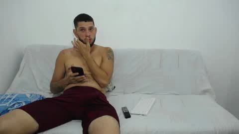 independent model online show from 04.11.26