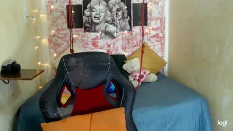 penelopeheart3 online show from 10.27.25