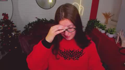 Hi  Im Peneloppa online show from 12.22.25