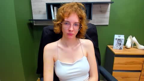 Snapshot of penny_lust chatting on 09.10.25 Penny online show from 09.10.25