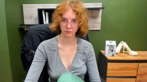 Snapshot of penny_lust chatting on 09.12.25 Penny online show from 09.12.25