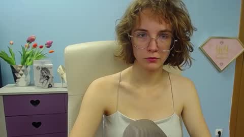 Snapshot of penny_lust chatting on 09.16.25 Penny online show from 09.16.25
