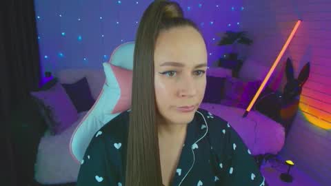 Dia  online show from 09.18.25