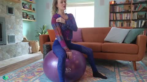 Snapshot of peppermintdusty chatting on 02.25.26 Peppermint and Dusty online show from 02.25.26