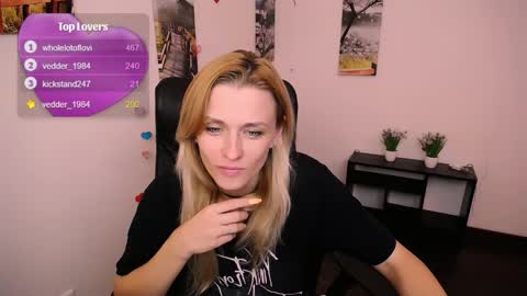 Mia online show from 09.30.25