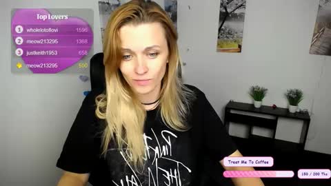 Mia online show from 10.20.25