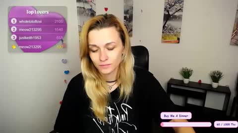 Mia online show from 10.28.25