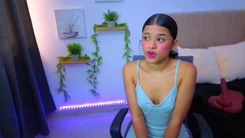 pequitasmedusa9 online show from 10.14.25