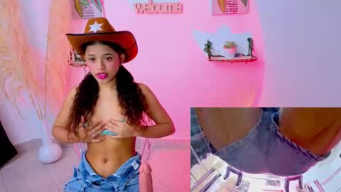 pequitasmedusa9 online show from 10.16.25