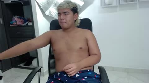 Snapshot of percibal_junior1 chatting on 01.28.25 percibal_junior1 online show from 01.28.25