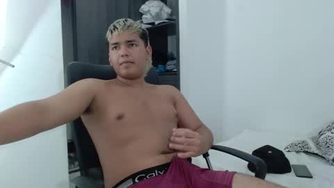 Snapshot of percibal_junior1 chatting on 02.13.25 percibal_junior1 online show from 02.13.25