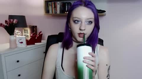 Snapshot of perfect_madeline chatting on 03.09.25 Madeline online show from 03.09.25