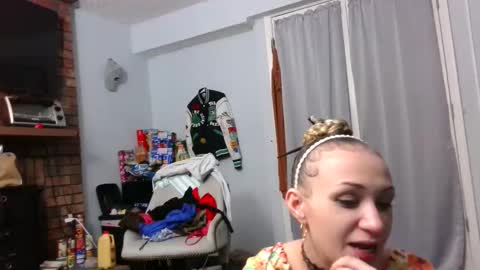 perfectly222peachy online show from 05.04.26