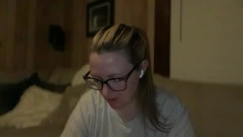 Snapshot of perfectnips742 chatting on 09.17.25 Nelly online show from 09.17.25